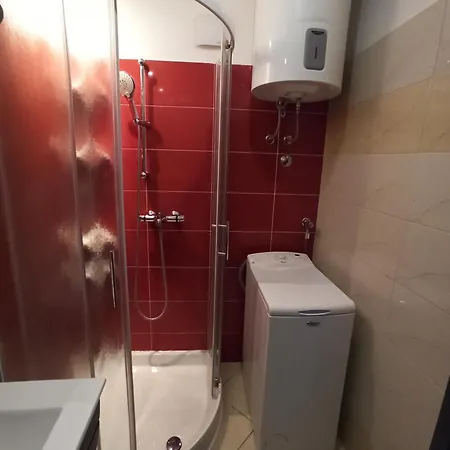Mira Apartman