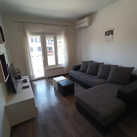 Apartman Mira *