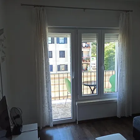 Mira Apartman *